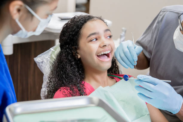 Best Cracked Tooth Emergency Dentist  in Neshanic Station, NJ